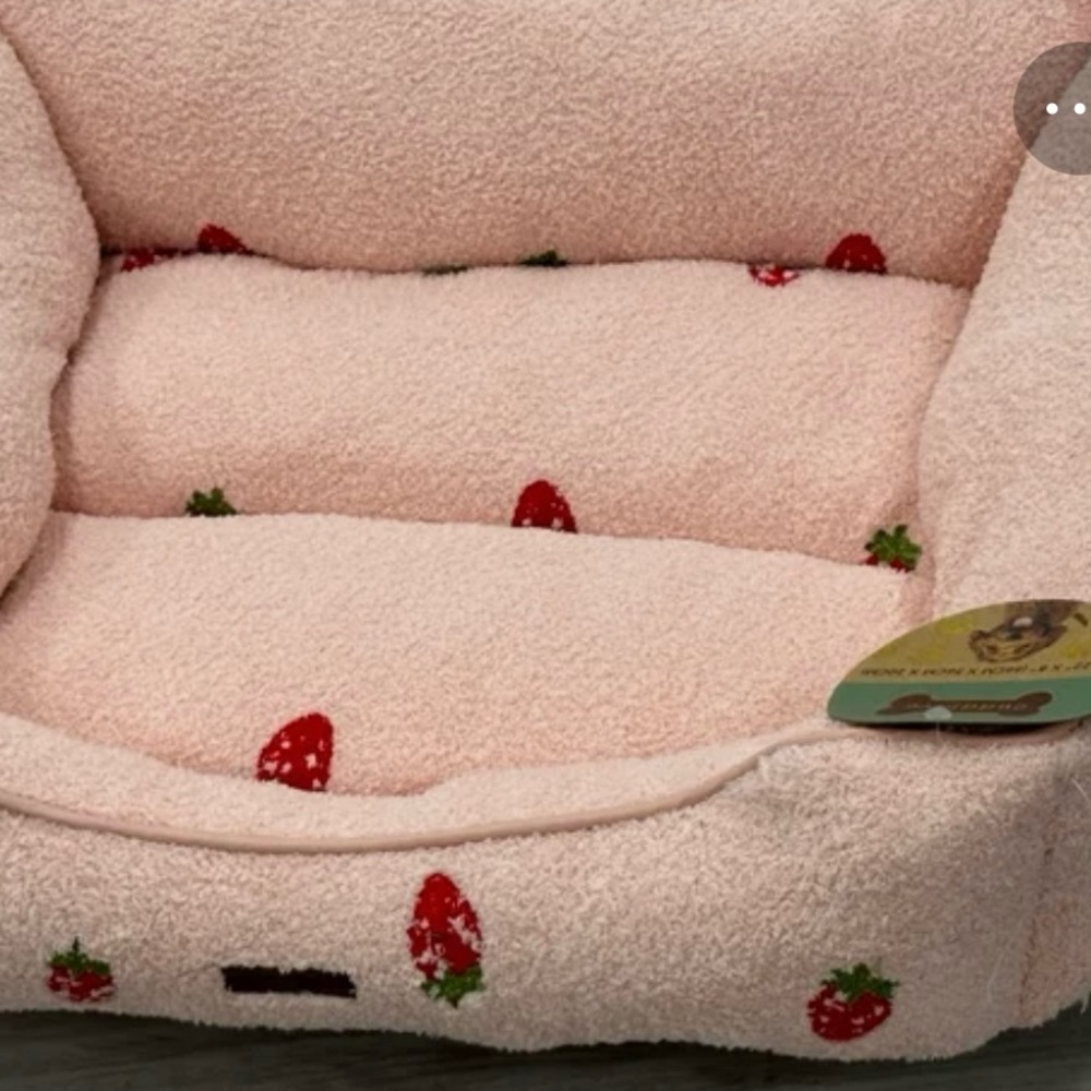 Strawberry Pink Dog Bed NWT